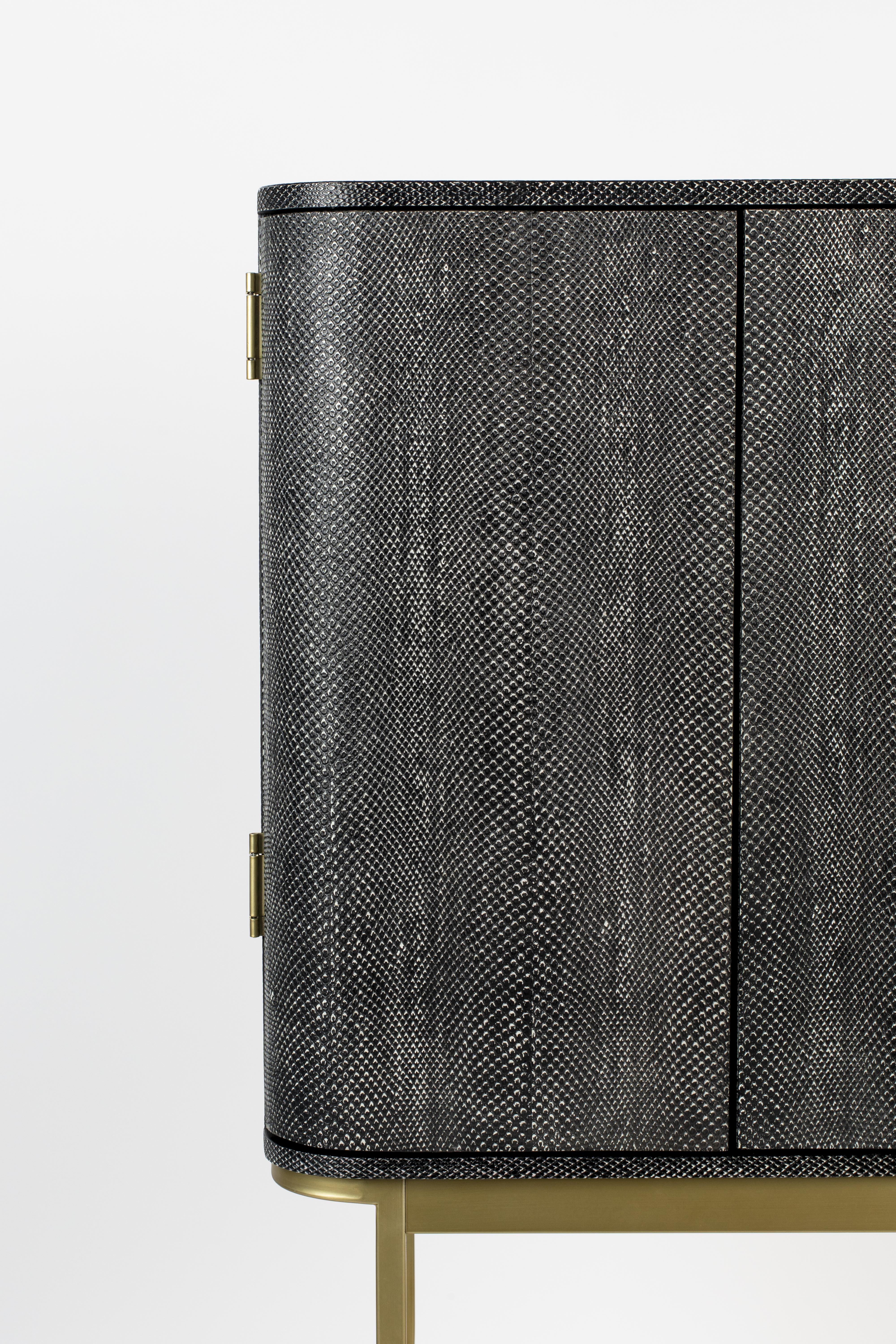 Bold Monkey Ava Morgana Snake Drinks Cabinet